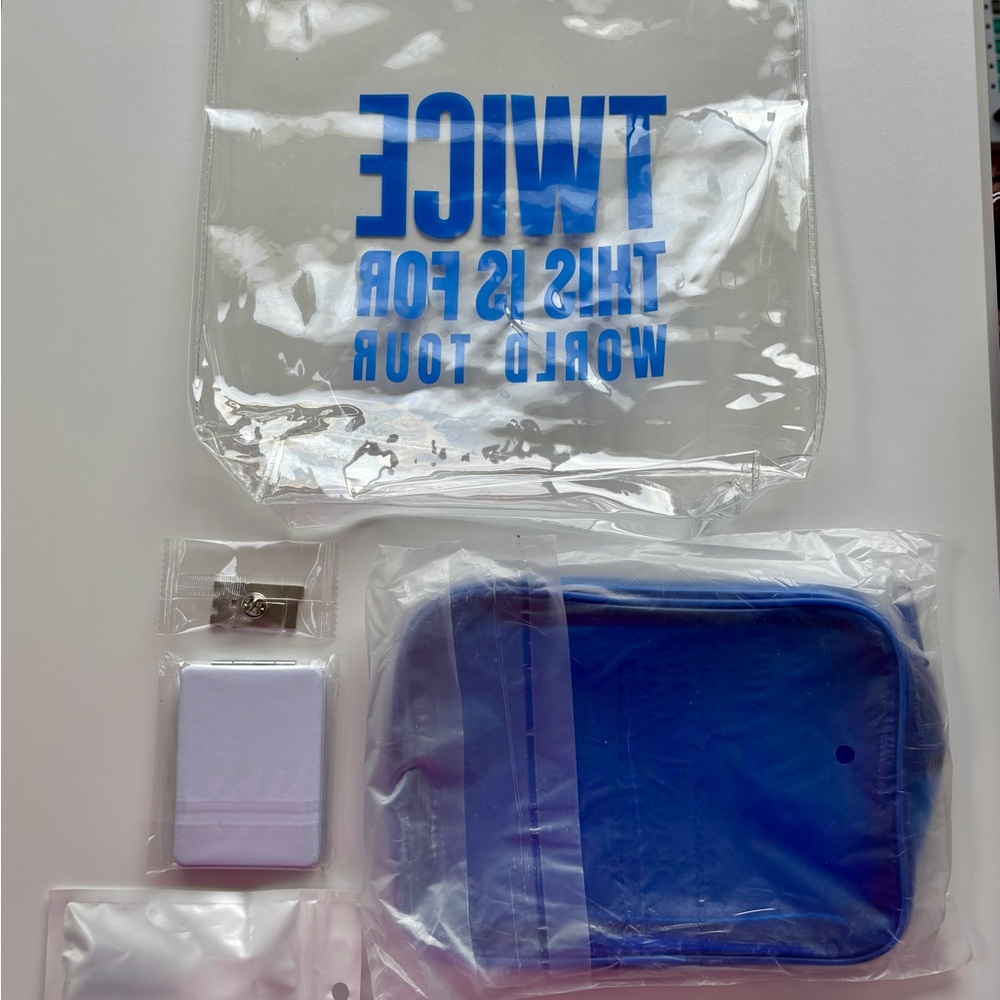 TWICE This is For: World Tour US VIP Exclusive Merchandise - Picture 2 of 2